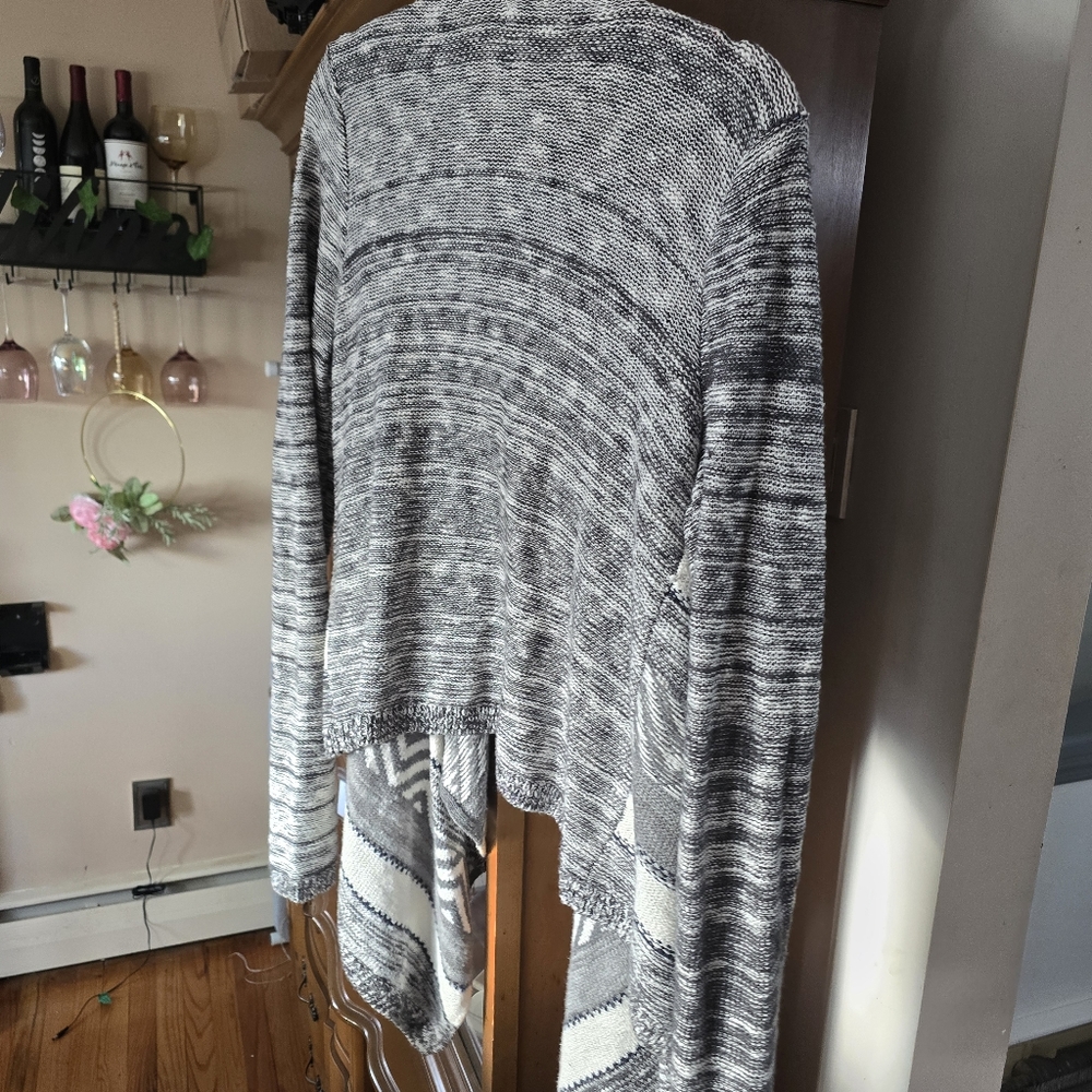 Sweater - Picture 3 of 4